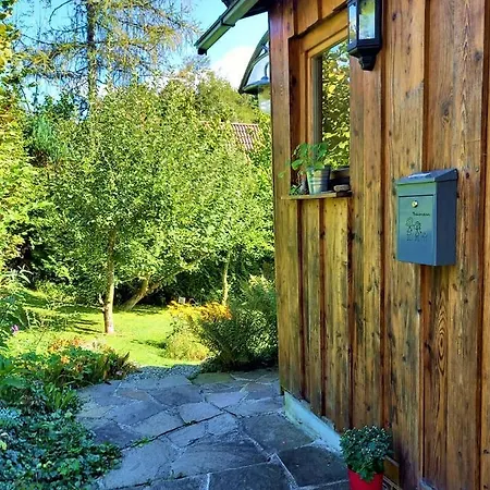 Charmantes Ferienhaus Mit Gartenoase